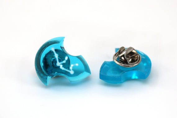 Aquarius Constellation Stone Pin - FFXIV Emmerololth Ascian Crystal Pin - LootCaveCo