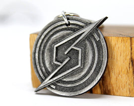 Super Metroid Screw Attack Keychain/Necklace -Samus Aran Gift or Samus Cosplay