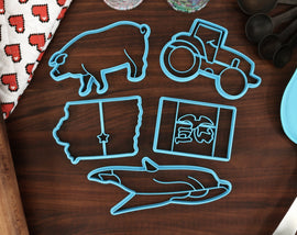 Iowa Cookie Cutters - Iowa State Outline, Iowa State Flag, Farming Tractor, Husked Corn, Pig Outline- IA Gift Idea