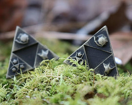 Zelda Cufflinks *Triforce Spiritual Stones* Legend of Zelda Breath of the Wild - Zelda Jewelry / Zelda Gift - LootCaveCo